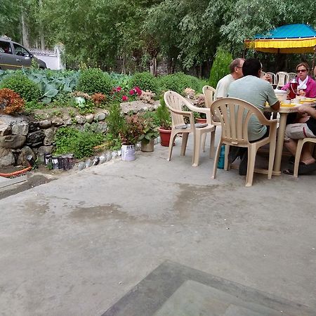 Galaxy Guest House Hundar Exterior foto